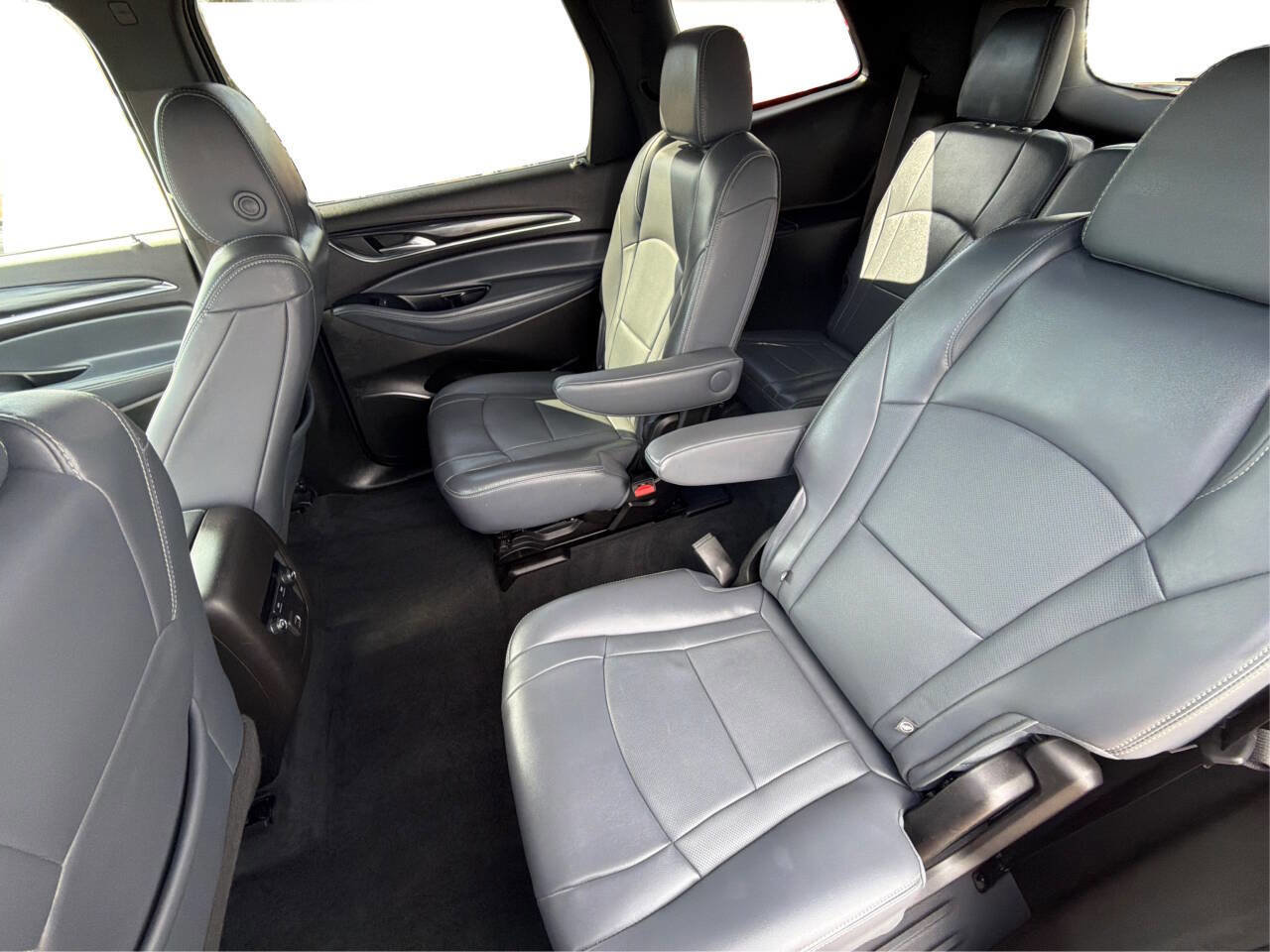 Used 2022 Buick Enclave Essence w/ Sport Touring Edition FWD image 35