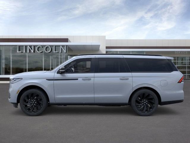 New 2025 Lincoln Navigator L Reserve w/ Jet Appearance Package image 3