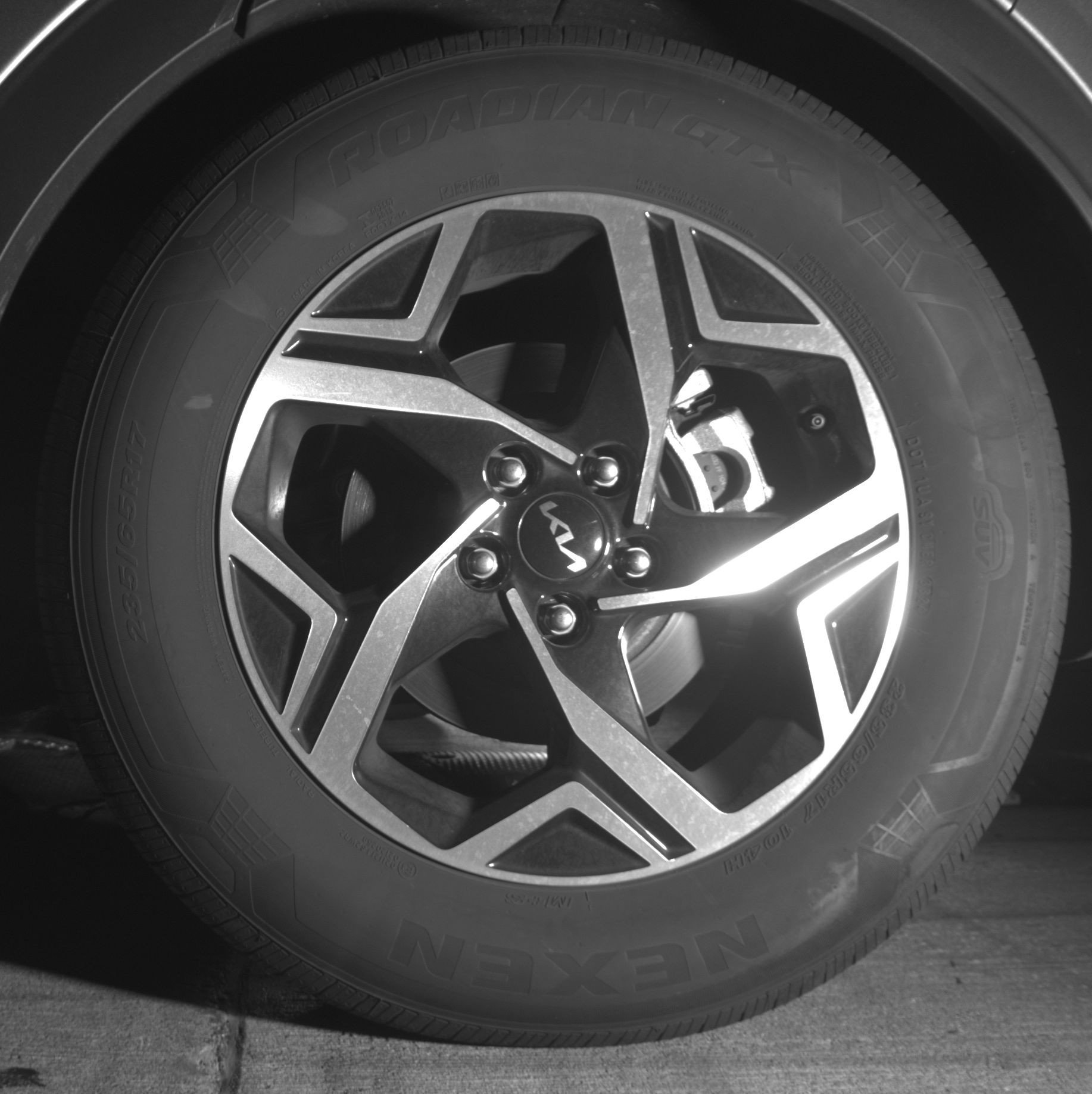 Used 2025 Kia Sportage LX image 14