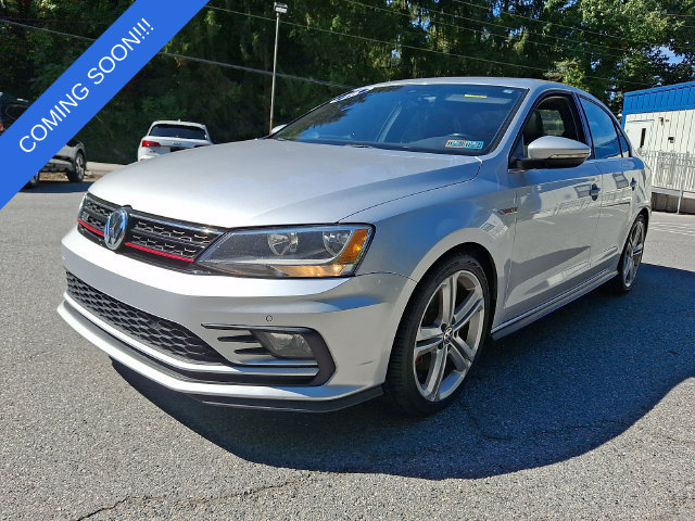 Used 2016 Volkswagen Jetta GLI SE FWD image 5