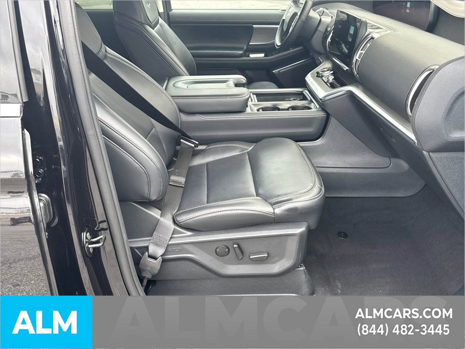 Certified 2025 Ford Expedition Platinum image 16