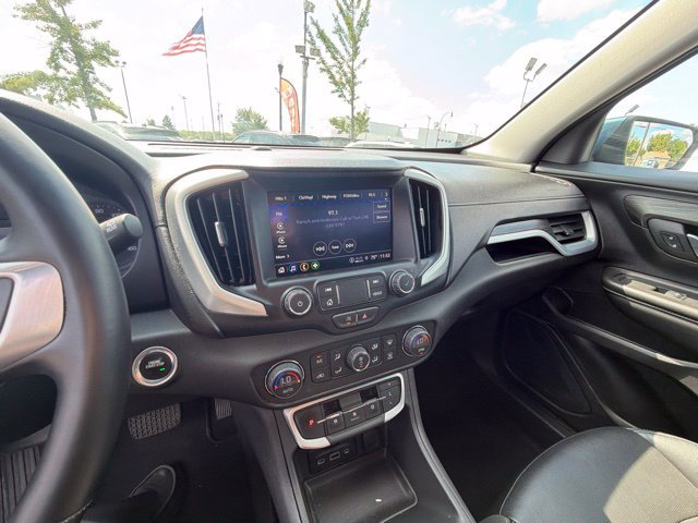Used 2024 GMC Terrain SLT AWD/4WD image 25