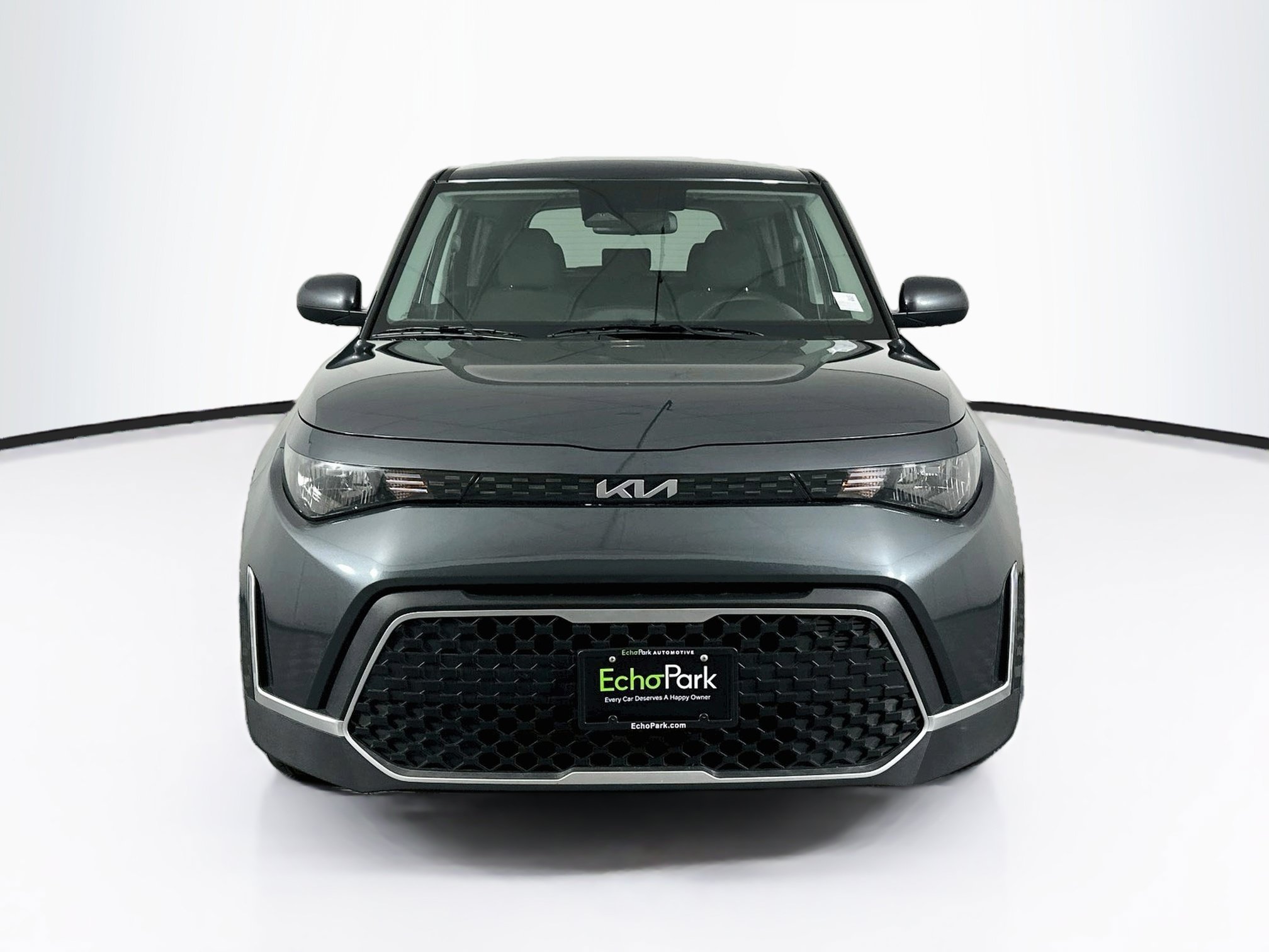 Used 2025 Kia Soul LX w/ LX Technology Package FWD image 2