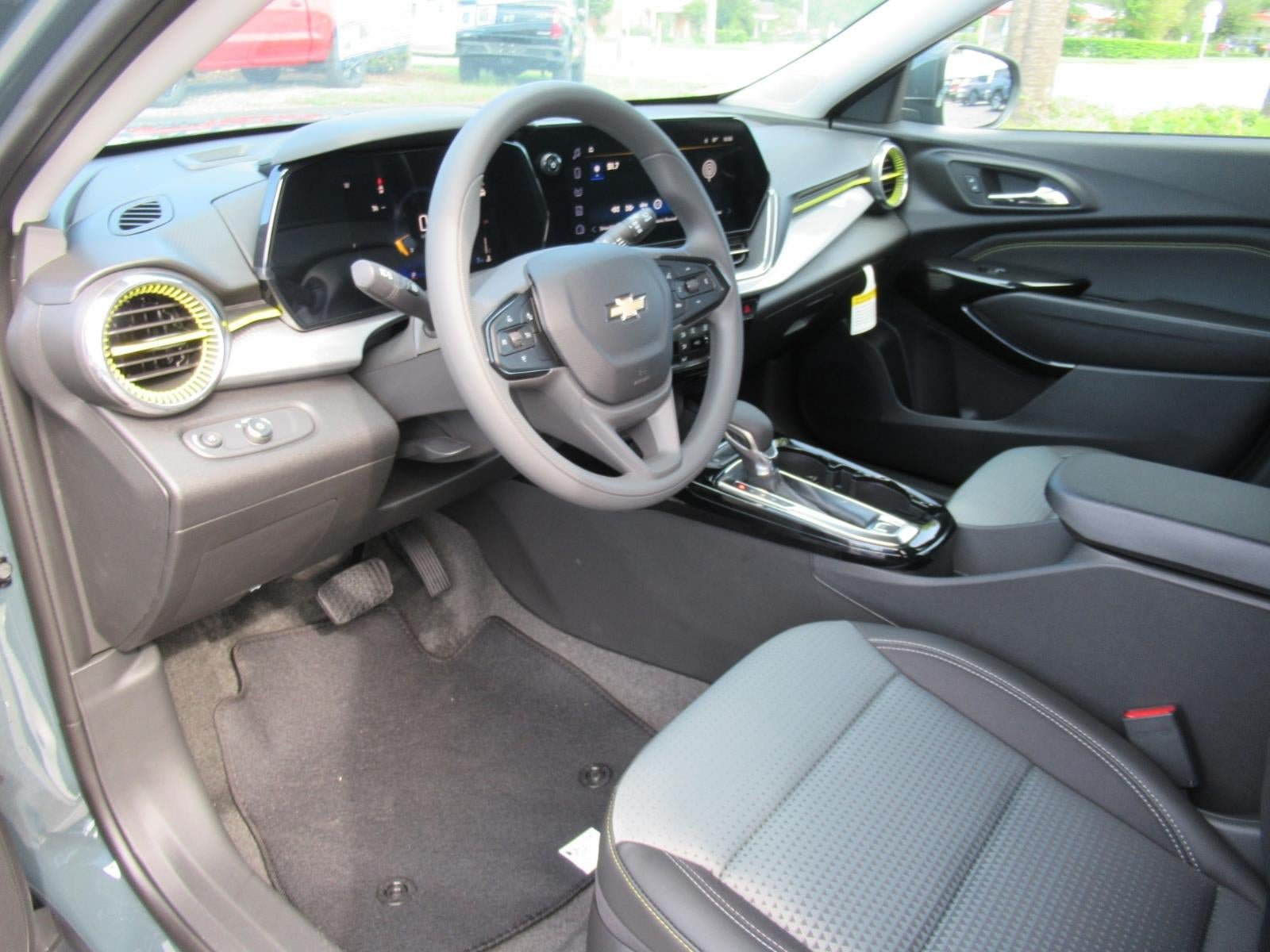 New 2026 Chevrolet Trax LT FWD image 18