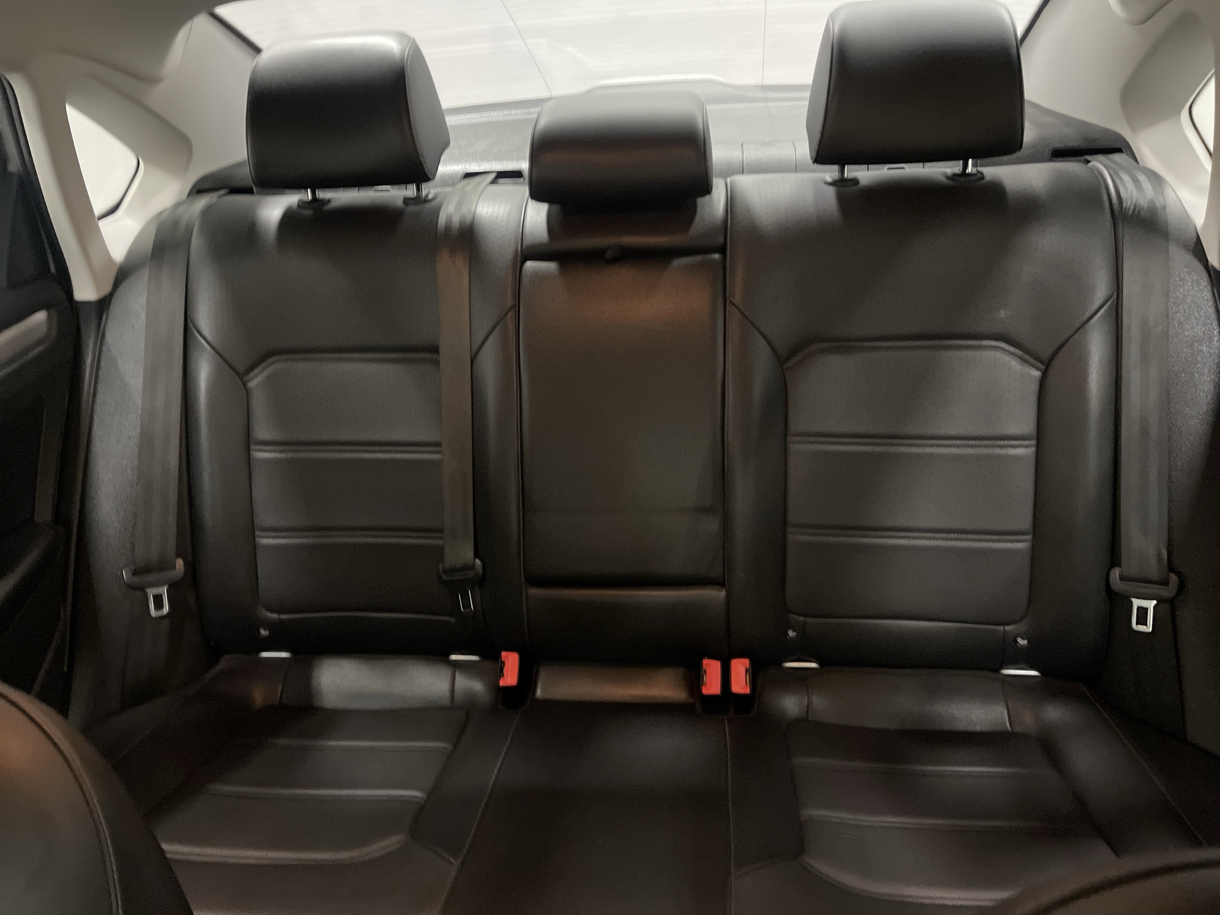 Used 2020 Volkswagen Passat 2.0T SE image 11