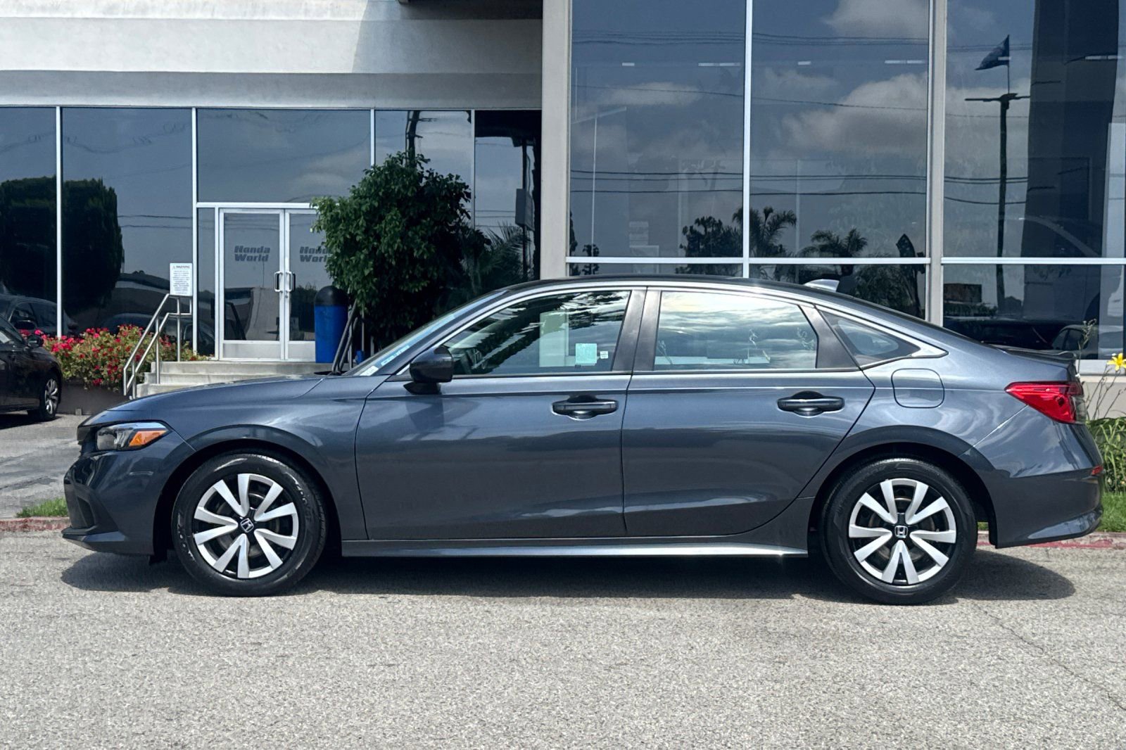 Used 2024 Honda Civic LX image 7