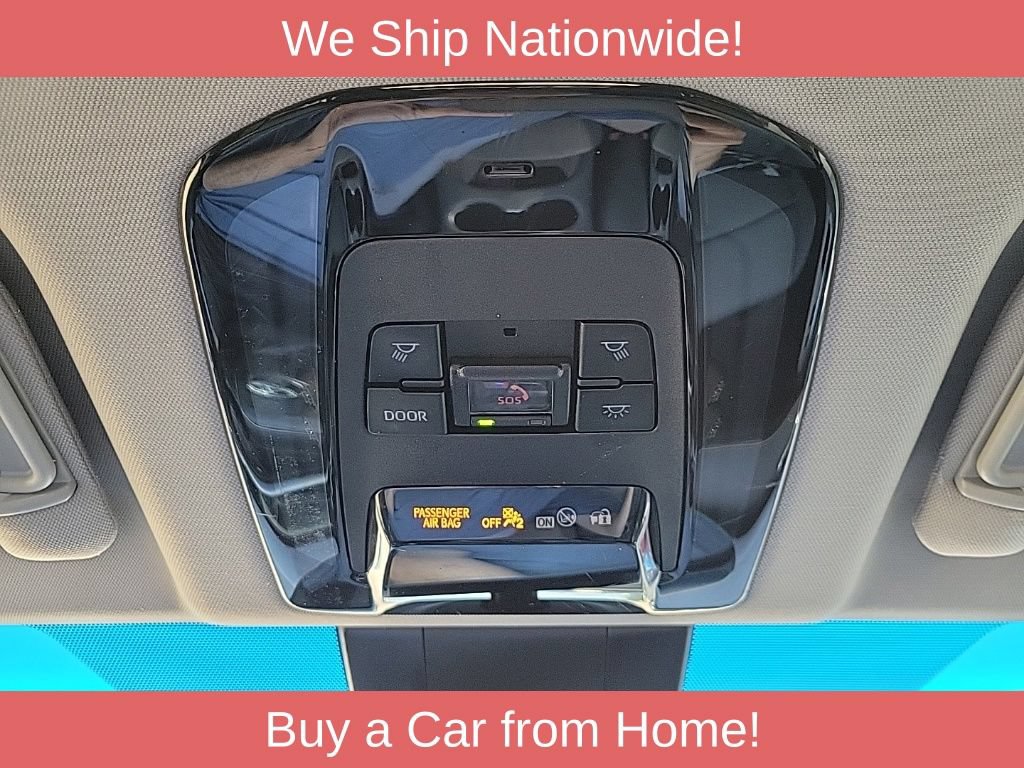 Used 2024 Toyota Venza XLE AWD/4WD image 18