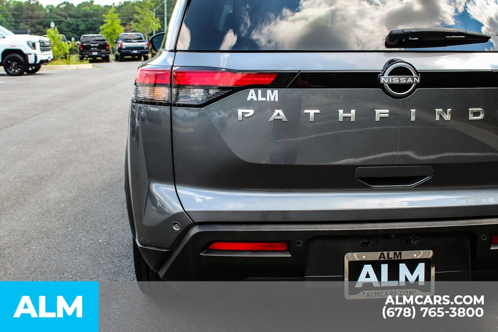 Used 2025 Nissan Pathfinder SV FWD image 13