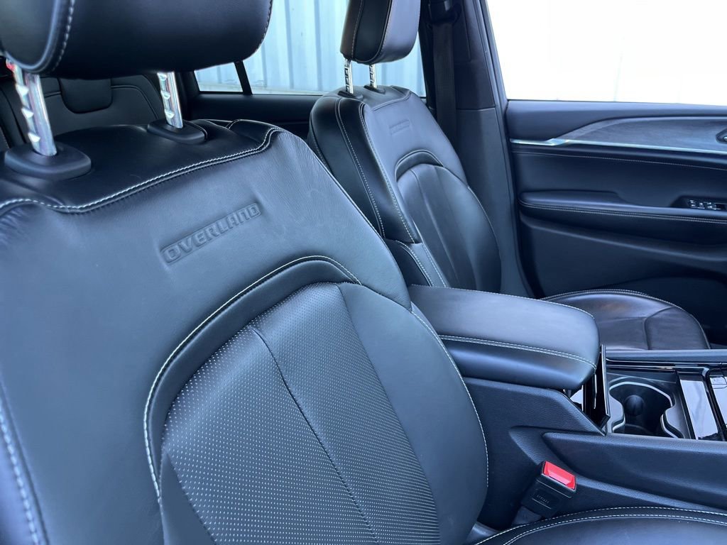 Used 2023 Jeep Grand Cherokee Overland image 44