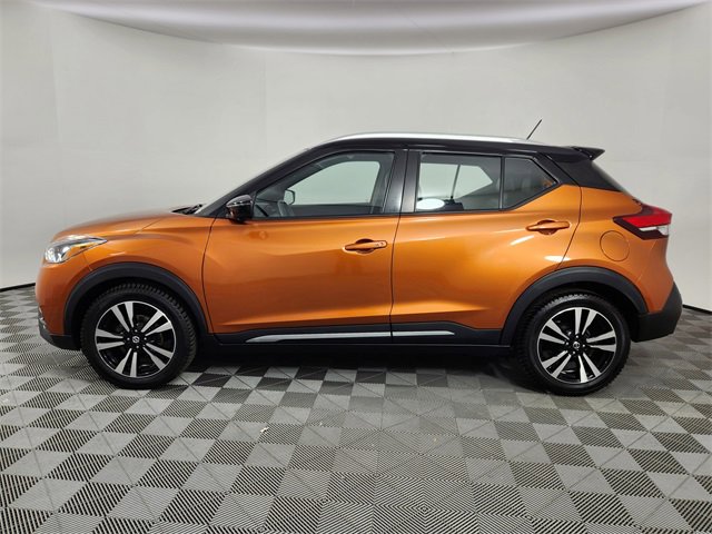 Used 2020 Nissan Kicks SR w/ SR Premium Package image 2