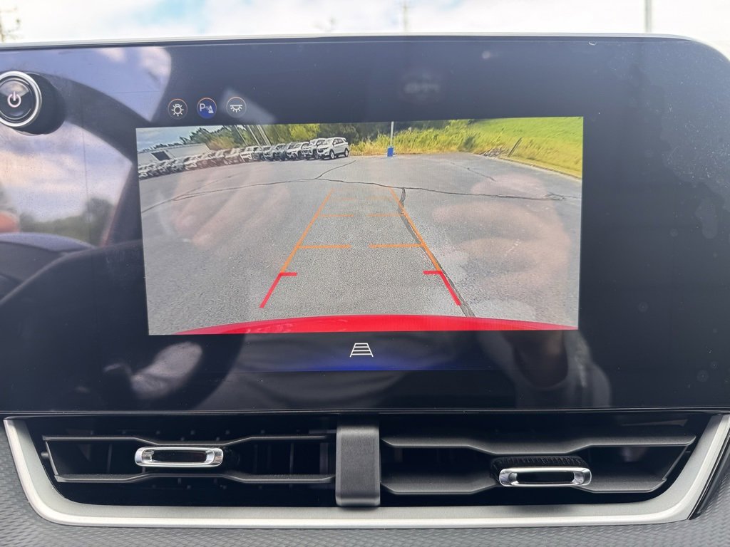 Used 2025 Chevrolet Equinox LT image 8