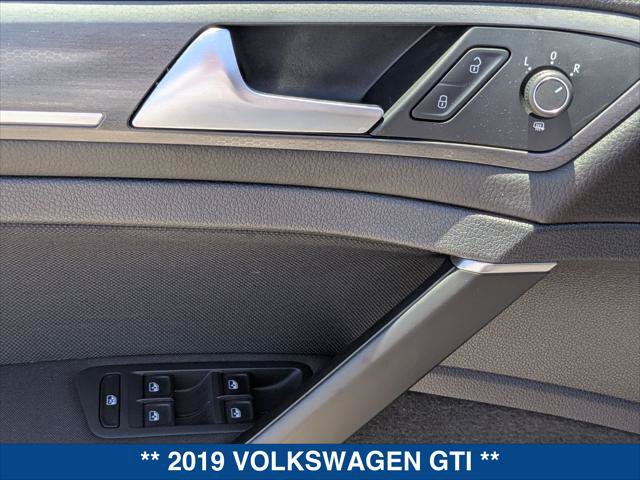 Used 2019 Volkswagen GTI SE FWD image 11