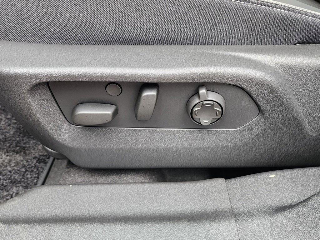 New 2026 Buick Envision Avenir image 18