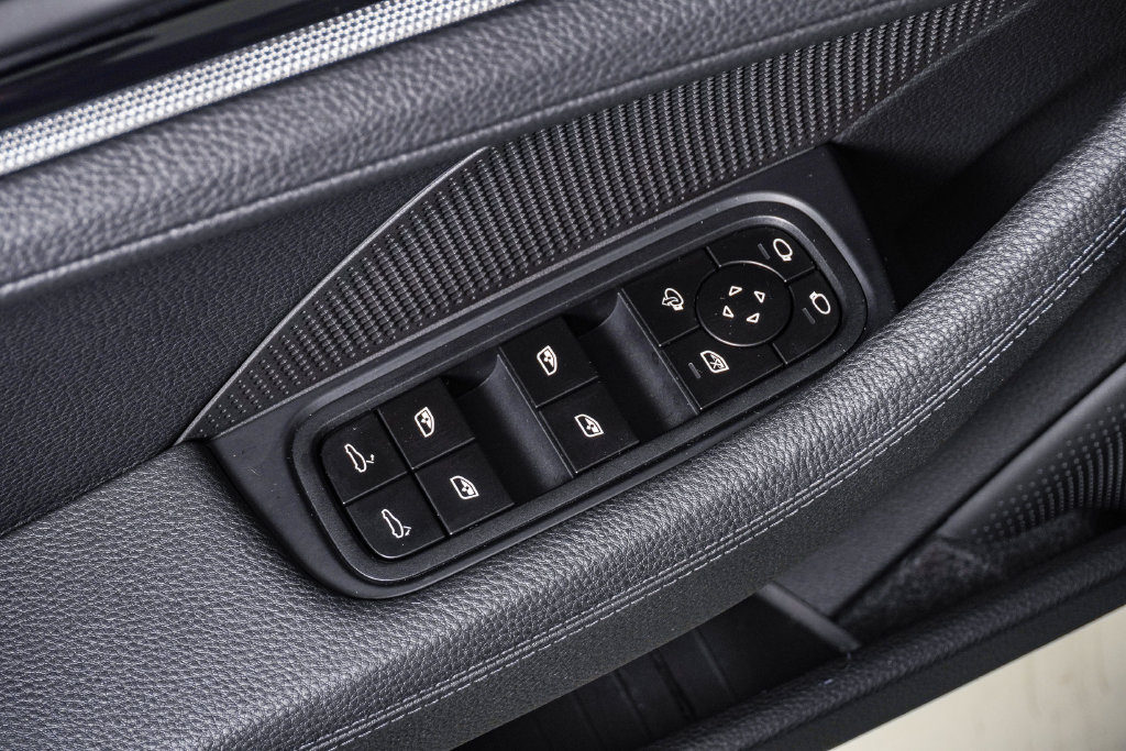 Certified 2026 Porsche Panamera 4 AWD/4WD image 27