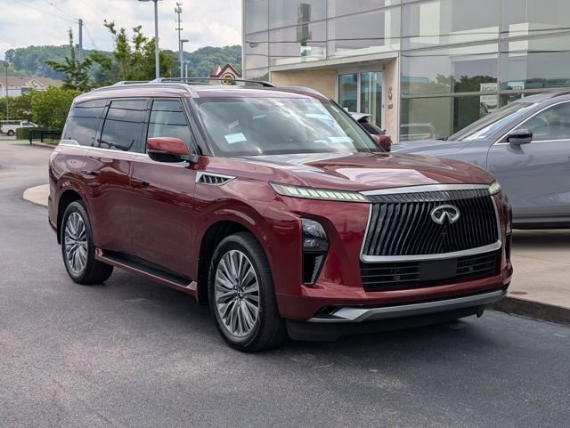 Certified 2025 INFINITI QX80 Luxe w/ Exterior Package image 9