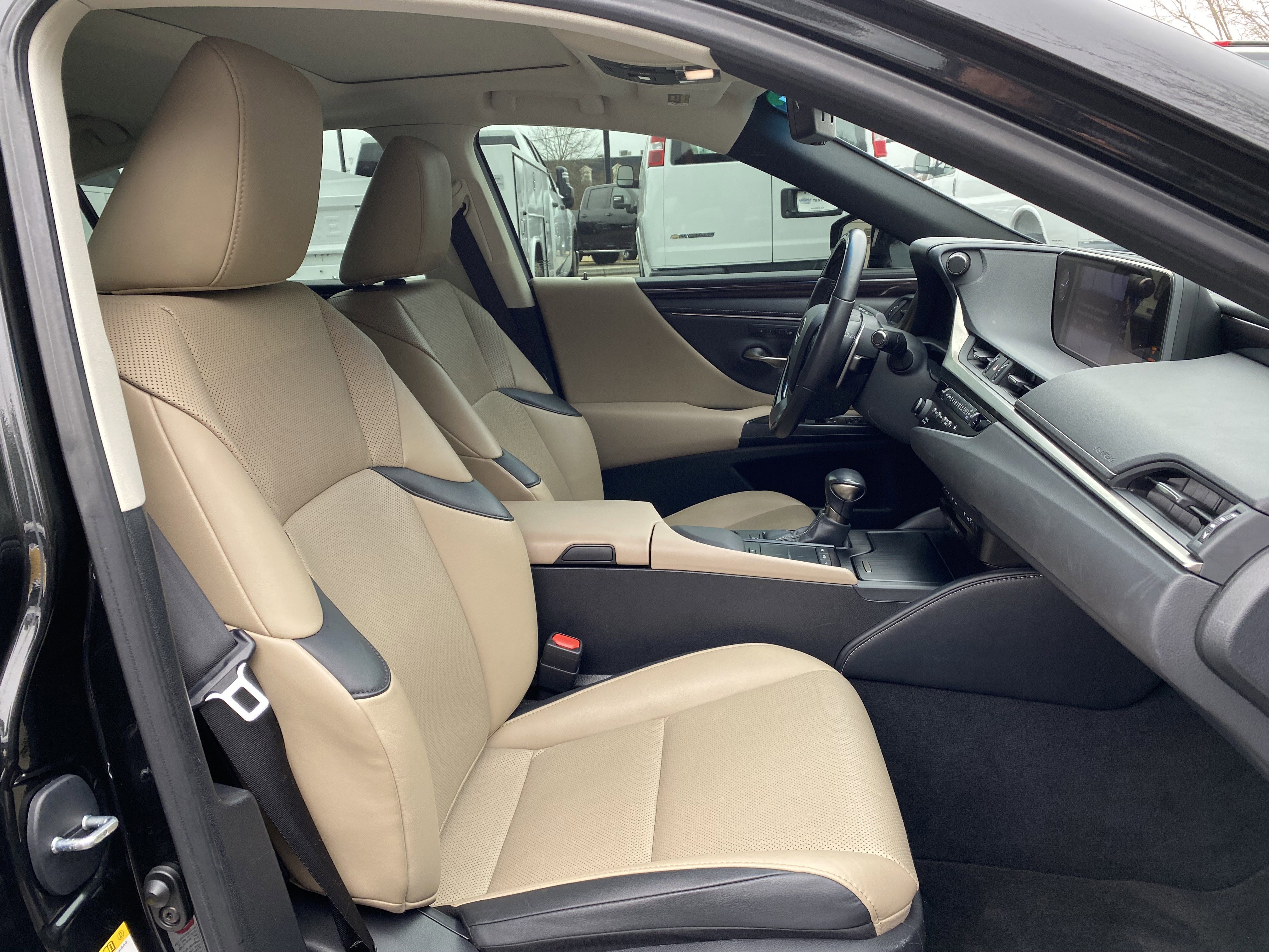 Used 2019 Lexus ES 350 w/ Premium Package image 34