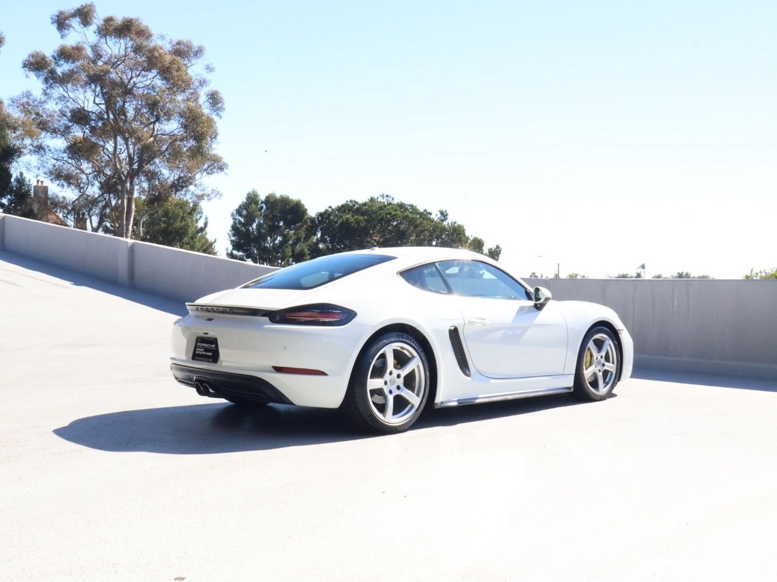 Certified 2018 Porsche 718 Cayman RWD image 8