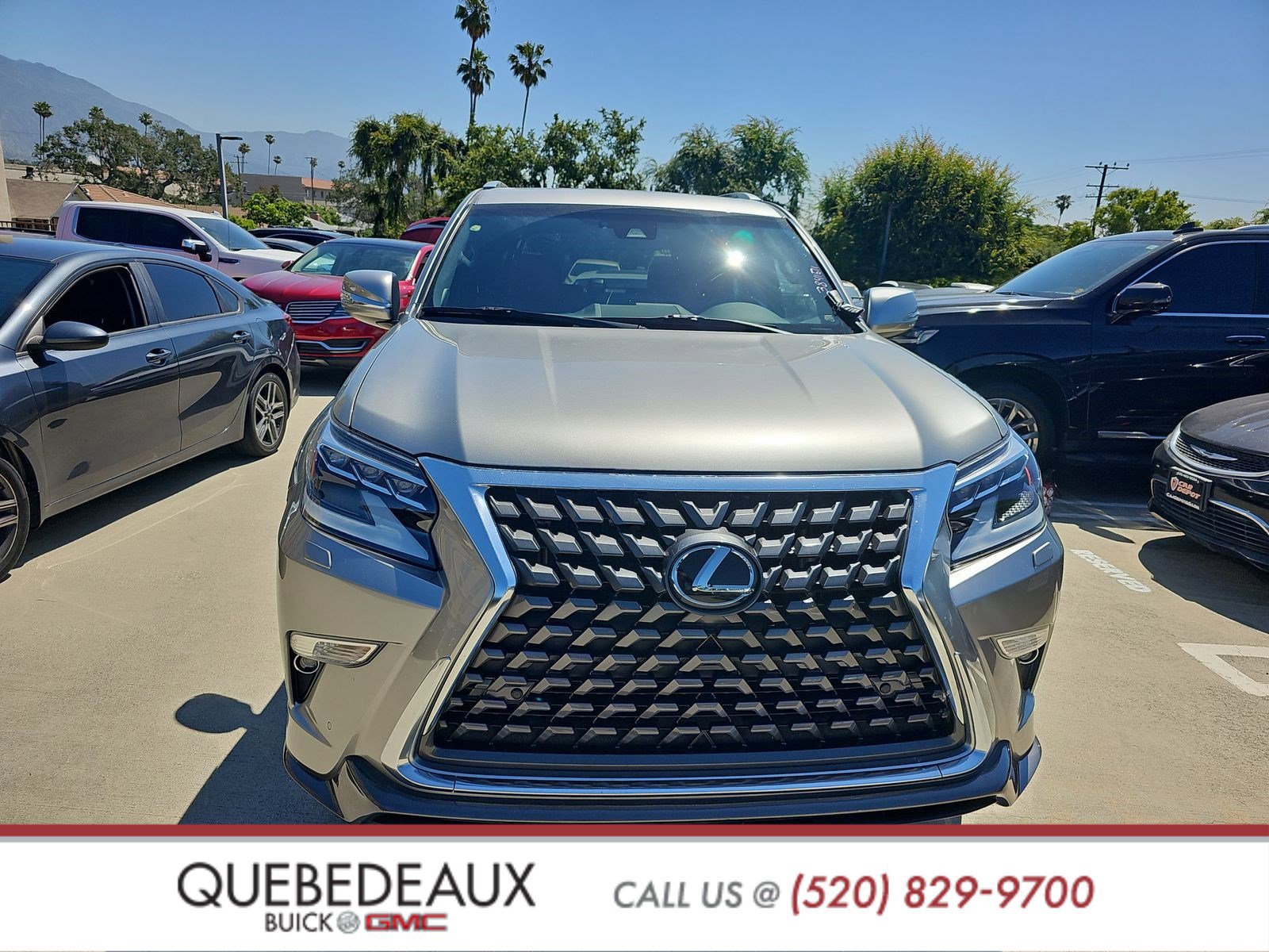 Used 2022 Lexus GX 460 Premium w/ Accessory Package image 2