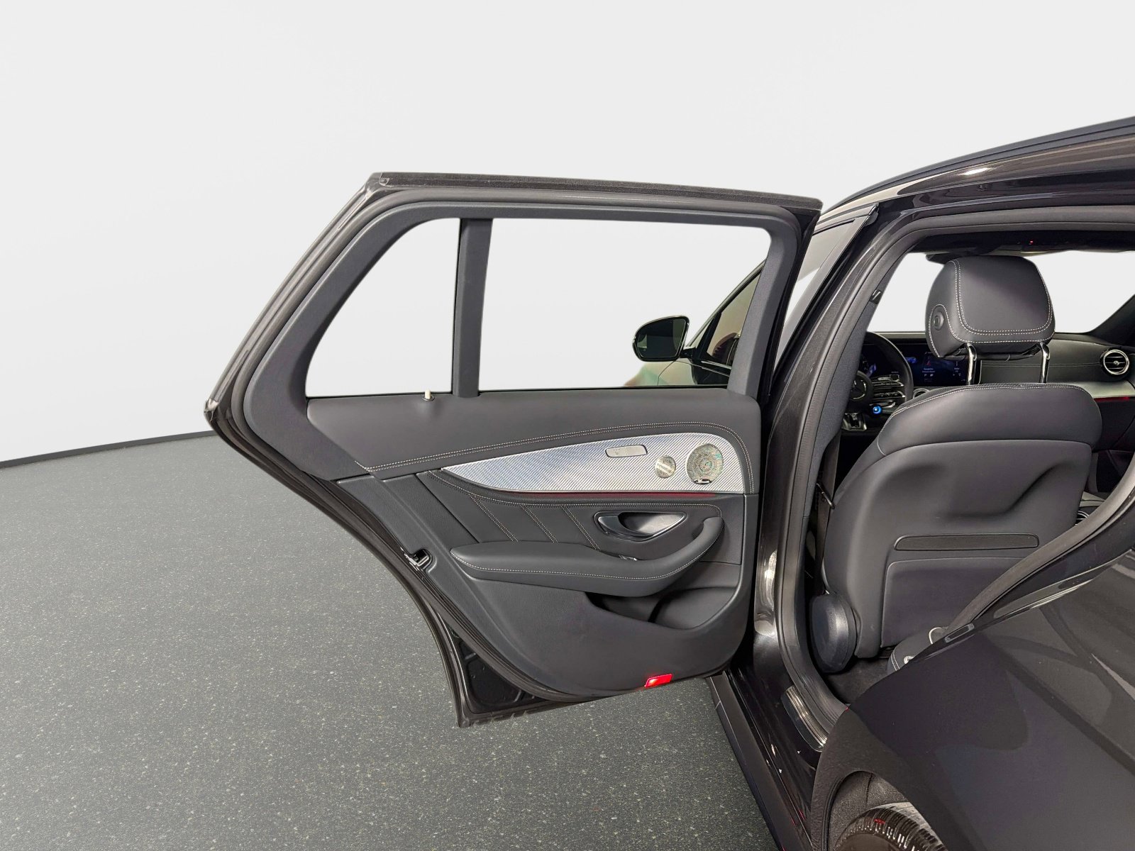 Used 2023 Mercedes-Benz E 63 AMG S image 29