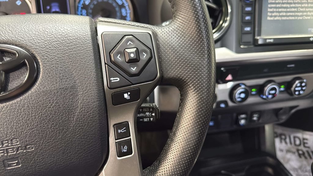 Used 2019 Toyota Tacoma SR5 AWD/4WD image 23