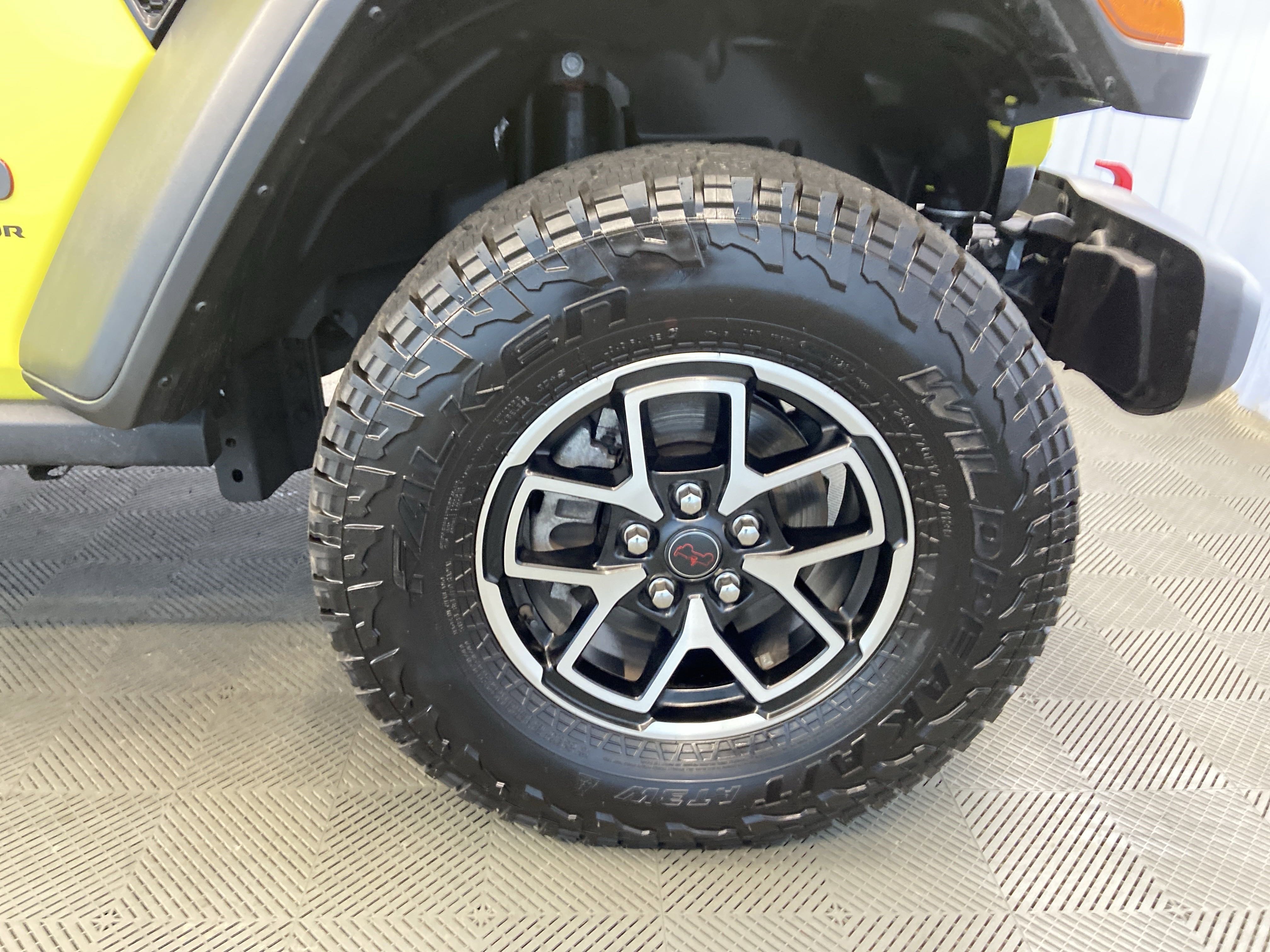 Certified 2024 Jeep Gladiator Rubicon w/ Technology Group image 47