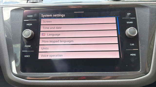 Used 2021 Volkswagen Tiguan SE w/ Panoramic Sunroof Package AWD/4WD image 29