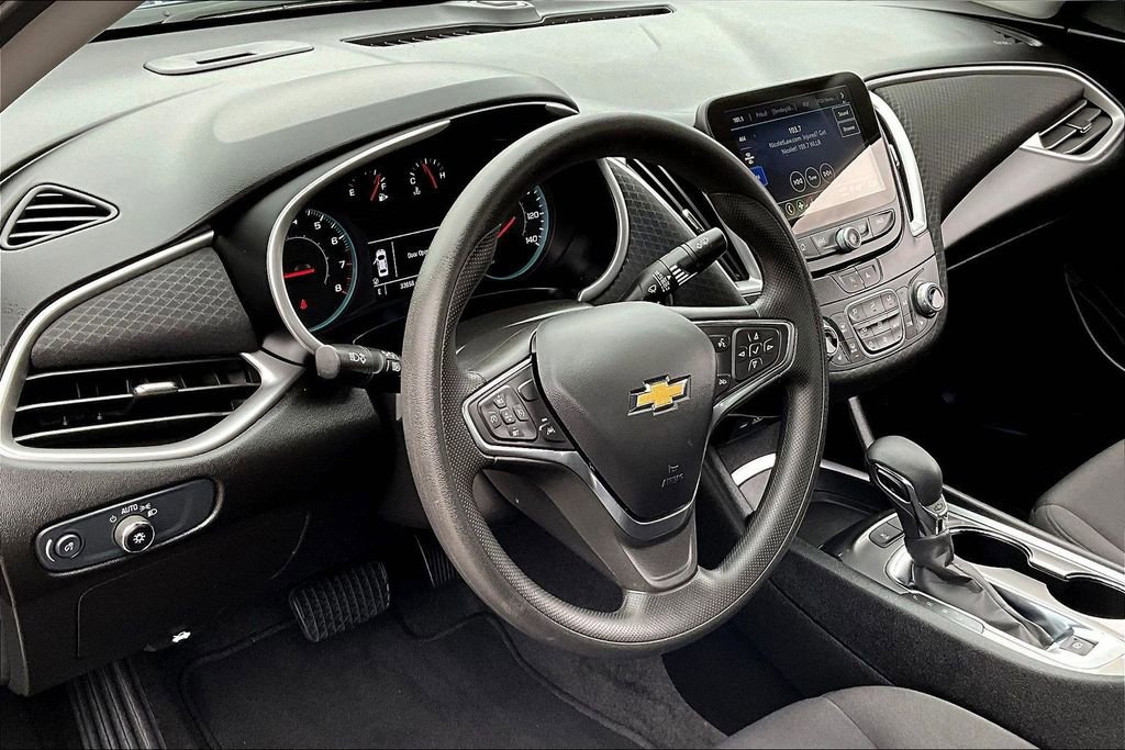 Used 2024 Chevrolet Malibu LT image 15