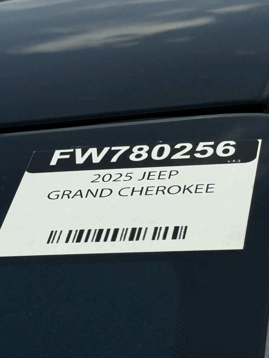 New 2025 Jeep Grand Cherokee L Limited AWD/4WD image 35