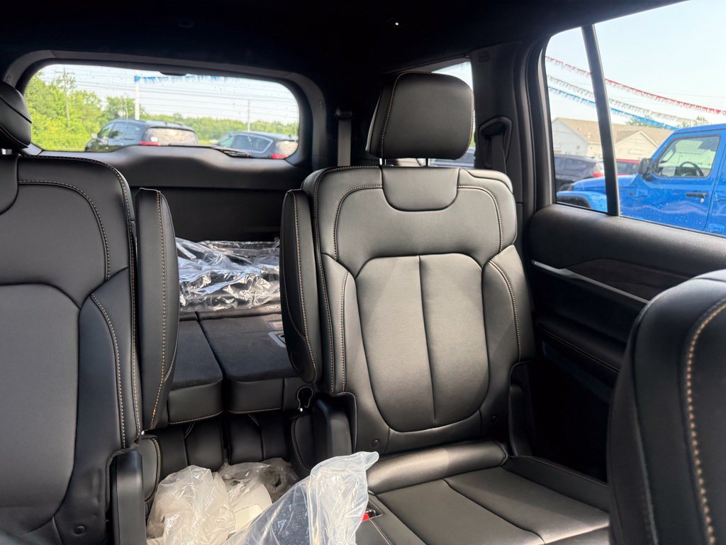 New 2026 Jeep Grand Cherokee L Limited AWD/4WD image 62