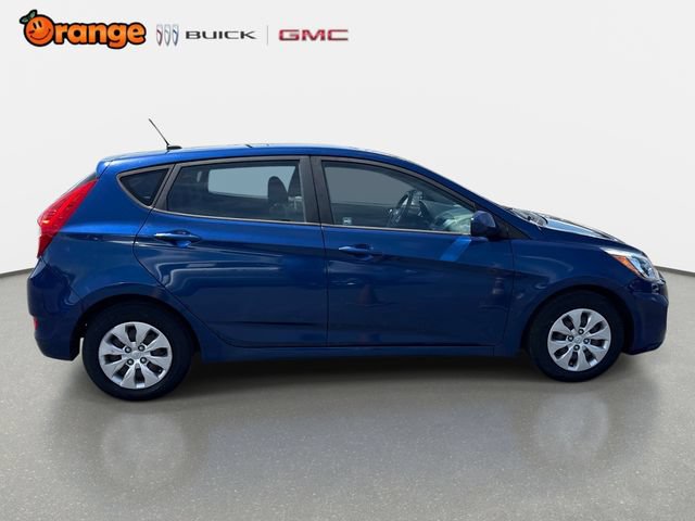 Used 2017 Hyundai Accent SE FWD image 2