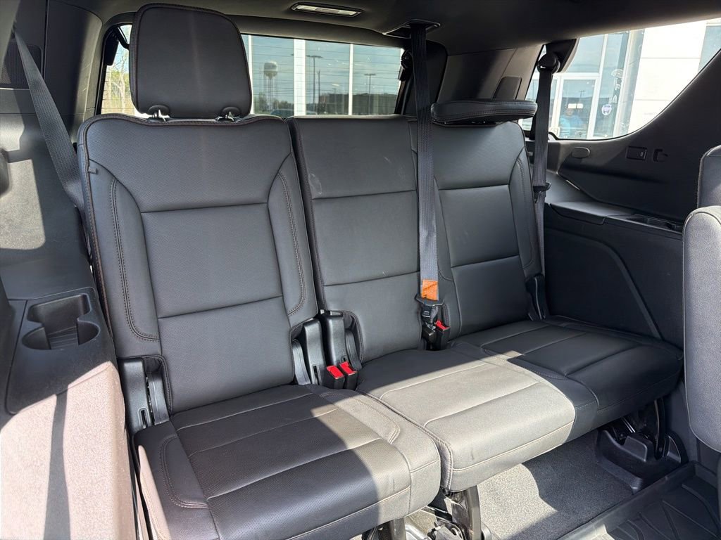 Used 2023 Chevrolet Tahoe High Country w/ Premium Package 2 AWD/4WD image 22