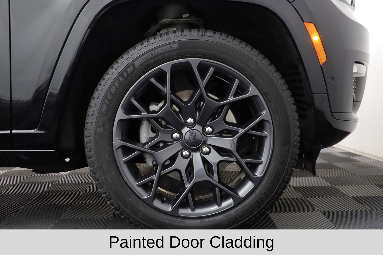 Used 2023 Jeep Grand Cherokee L Summit image 26