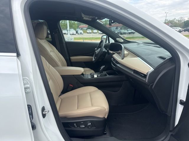 Used 2024 Cadillac XT4 Premium Luxury image 21