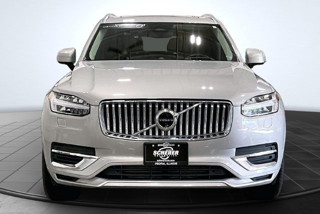 Certified 2024 Volvo XC90 T8 Ultimate w/ Lounge Package AWD/4WD image 4