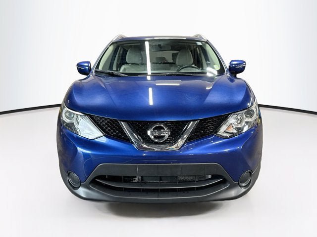 Used 2018 Nissan Rogue Sport SV AWD/4WD image 2