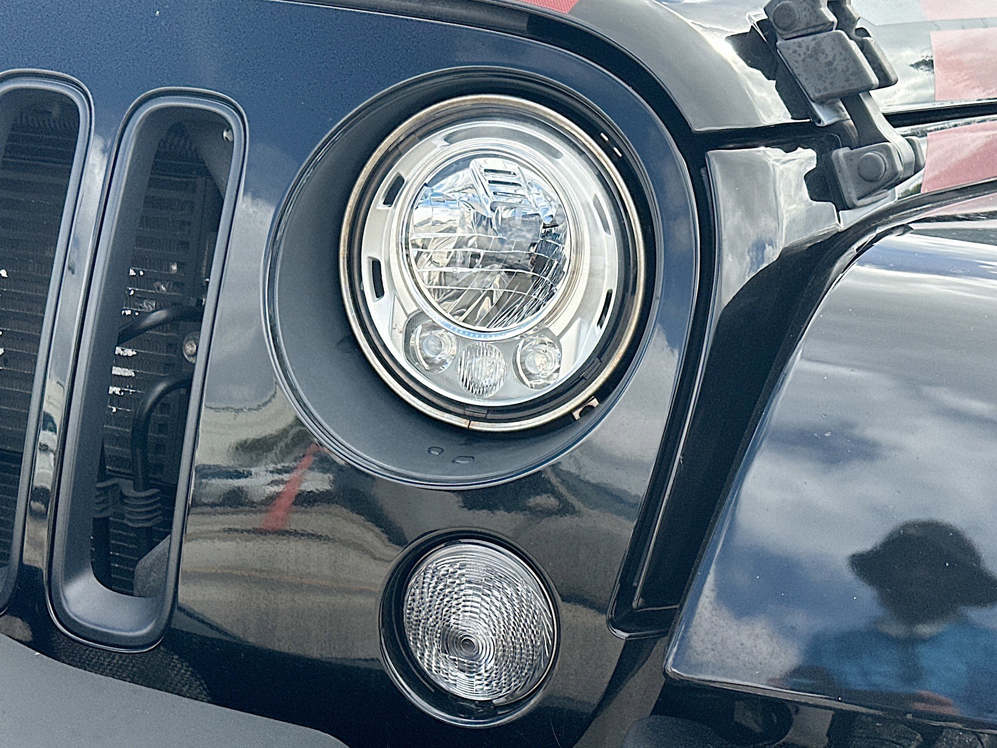 Used 2017 Jeep Wrangler Sahara image 30