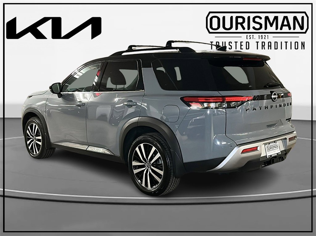 Used 2023 Nissan Pathfinder Platinum image 3