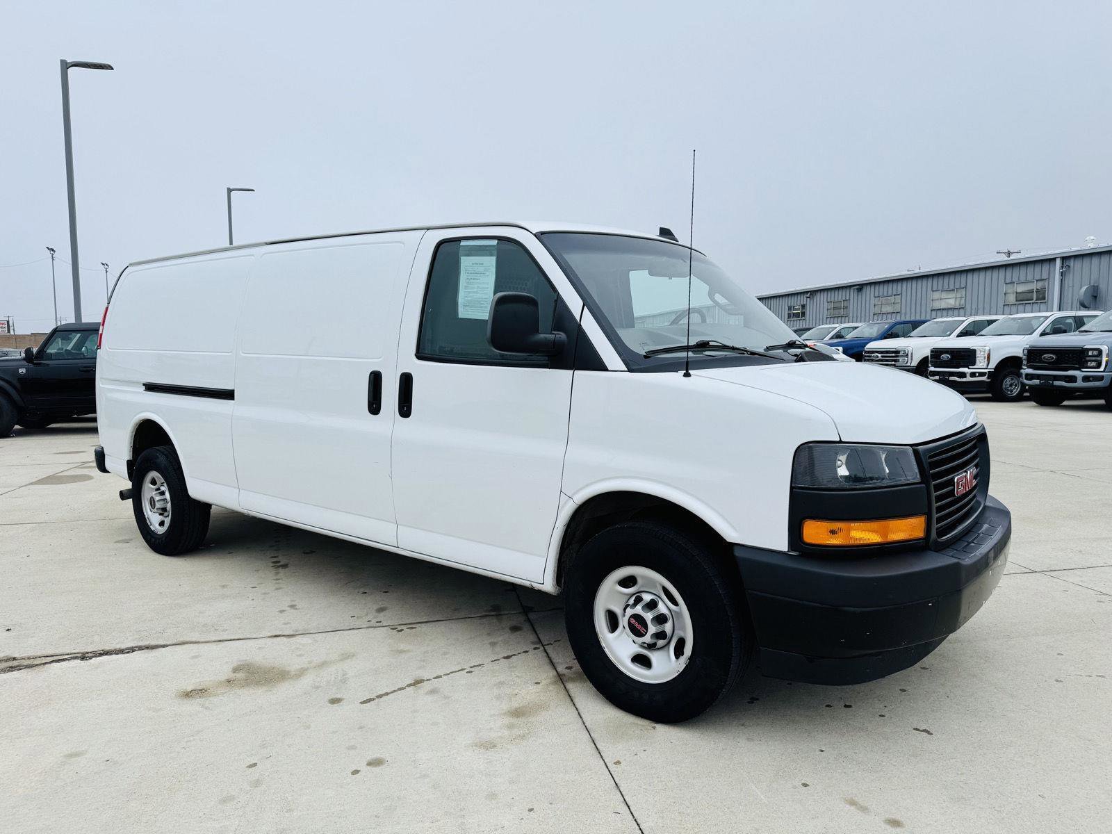 Used 2022 GMC Savana 2500 Extended w/ Driver Convenience Package image 2