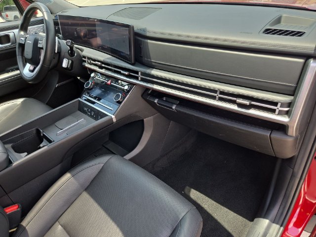 Used 2025 Hyundai Santa Fe Limited FWD image 32