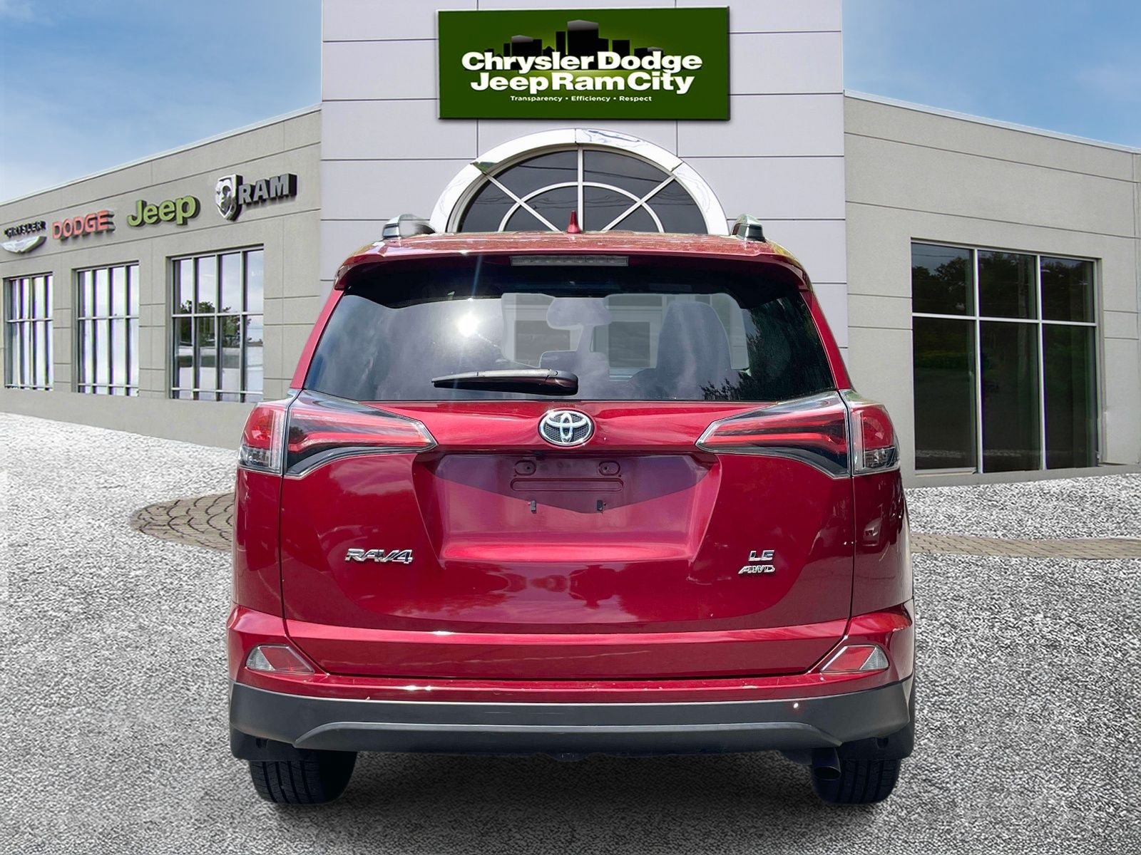 Used 2018 Toyota RAV4 LE w/ All Weather Liner Package AWD/4WD image 7