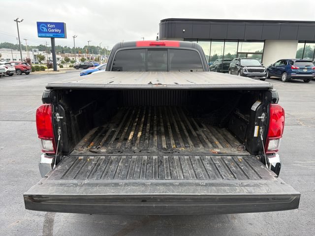 Used 2021 Toyota Tacoma SR5 w/ SR5 Appearance Package (SM) AWD/4WD image 23