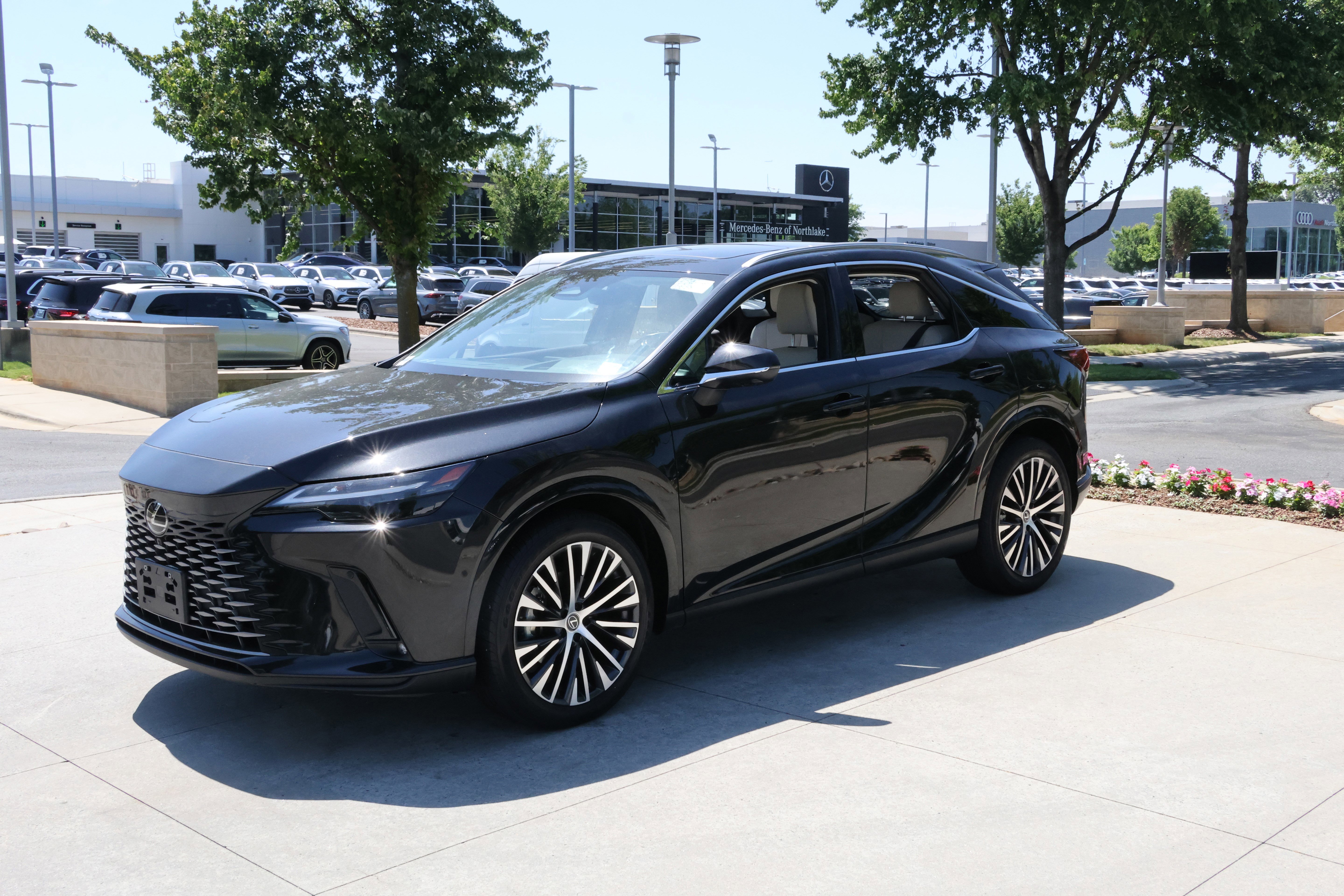 Used 2023 Lexus RX 350 Premium Plus w/ Cold Area Package AWD/4WD image 5