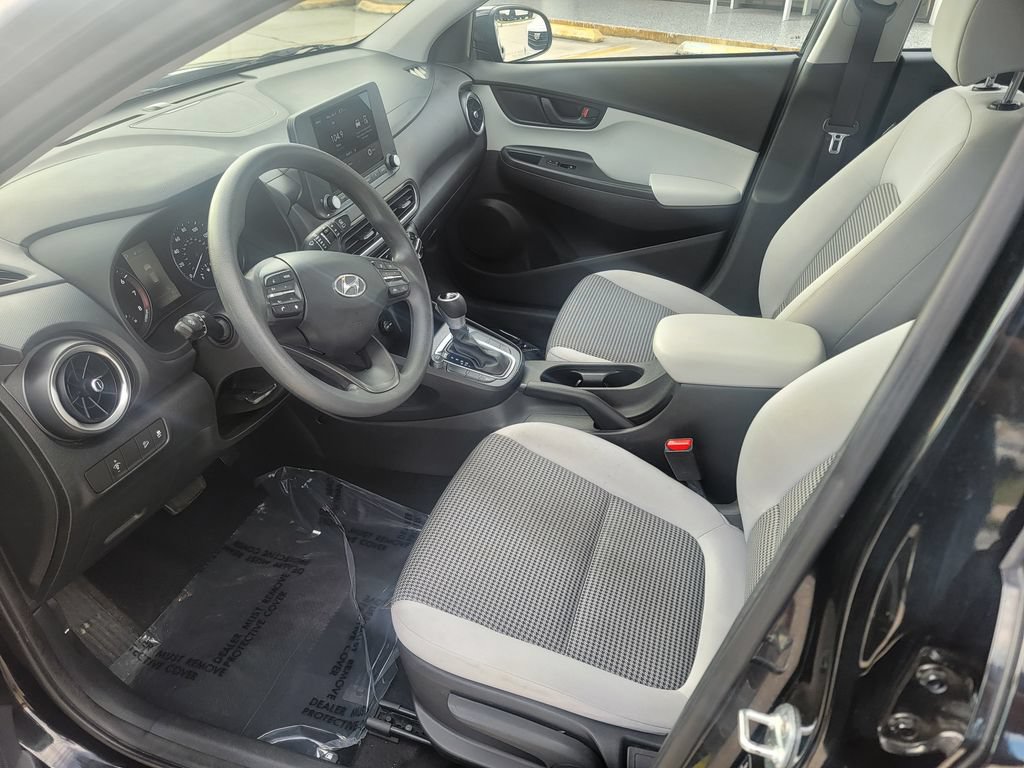 Used 2022 Hyundai Kona SE FWD image 11
