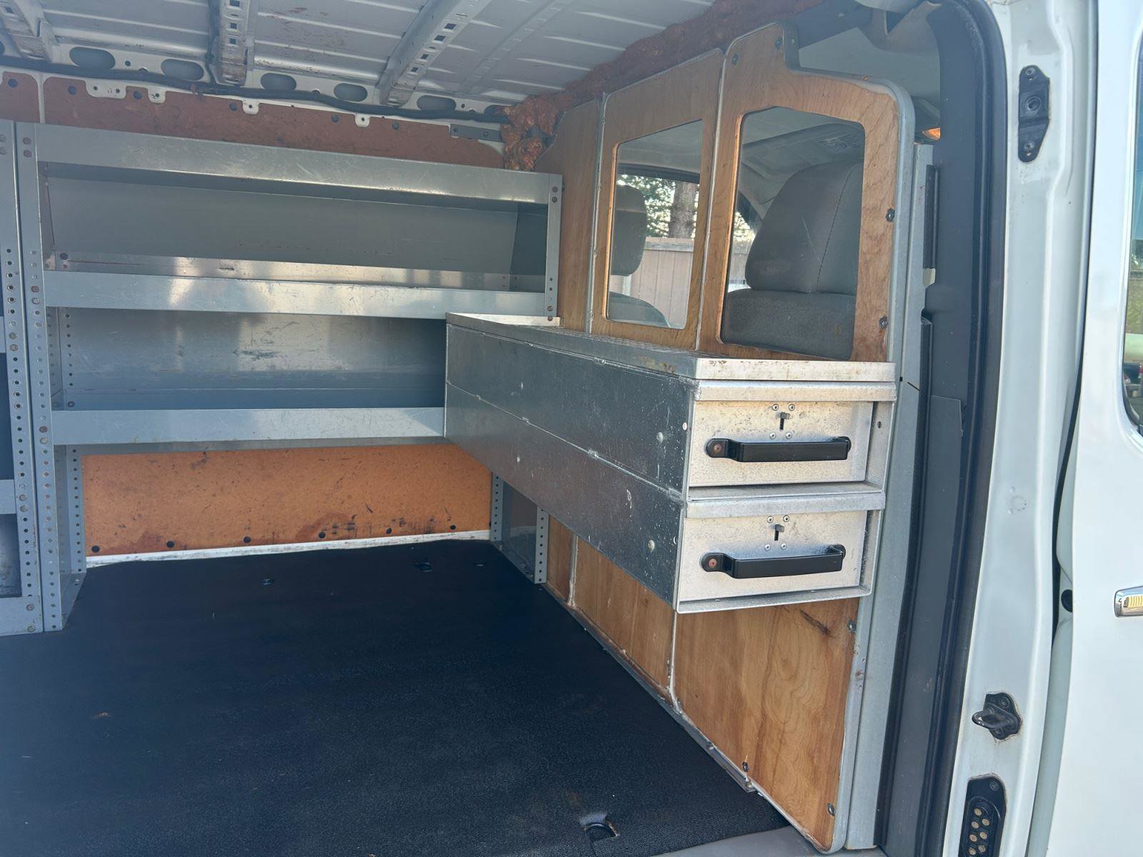 Used 2015 Nissan NV 3500 SL w/ Technology Package image 17