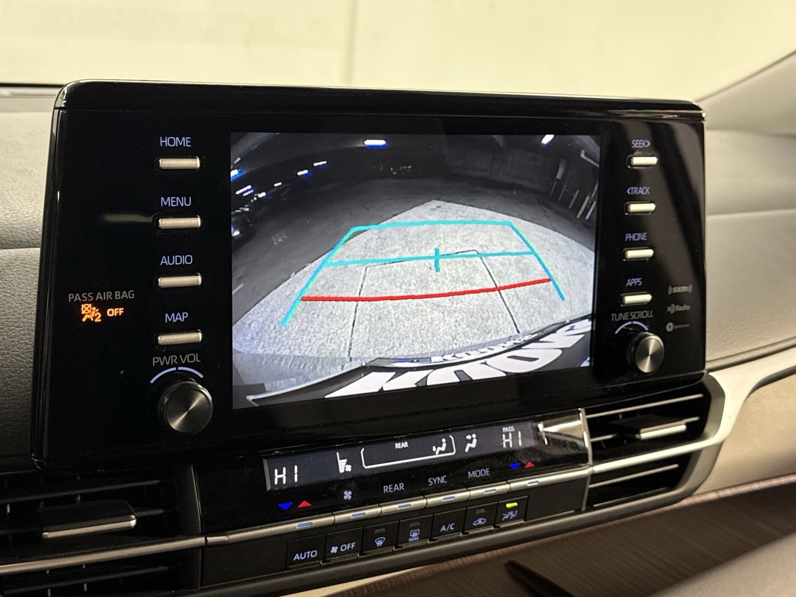 Used 2023 Toyota Sienna LE image 23