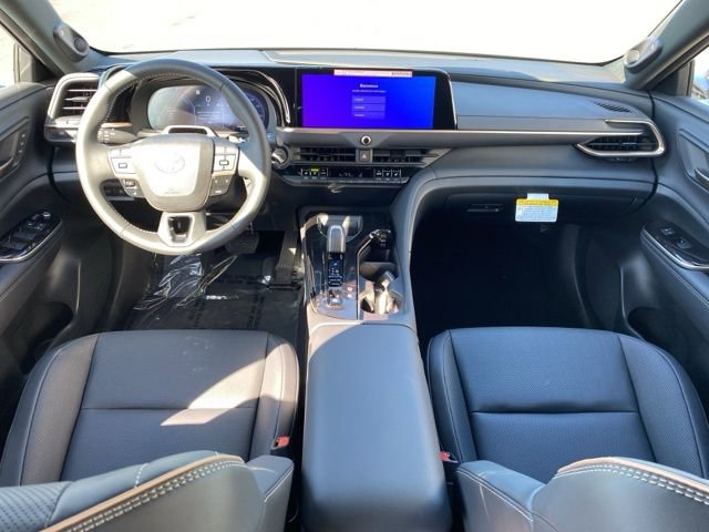 New 2025 Toyota Crown Signia AWD/4WD image 2