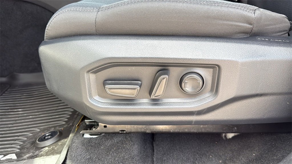 Certified 2025 Toyota Sequoia SR5 image 13