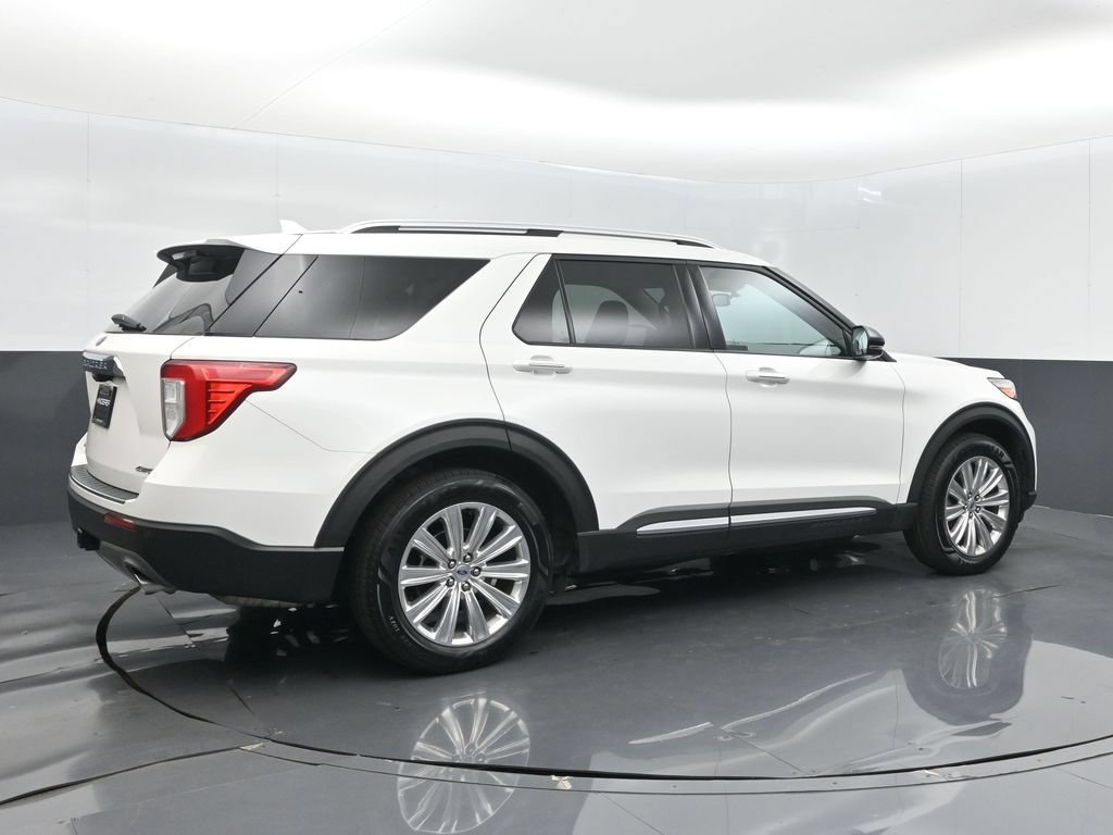 Used 2021 Ford Explorer Limited w/ Equipment Group 301A AWD/4WD image 8