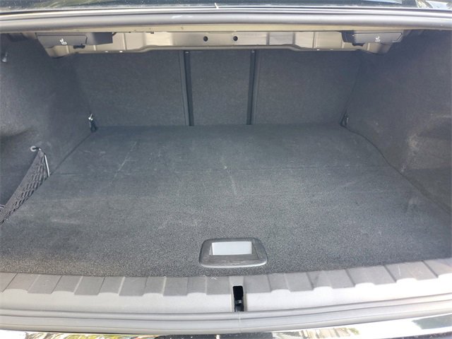 Used 2022 BMW 330e w/ M Sport Package image 9