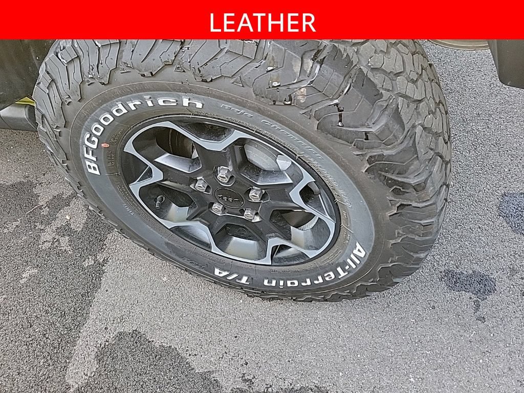 Used 2023 Jeep Wrangler Unlimited Rubicon 4xe w/ Cold Weather Group AWD/4WD image 5